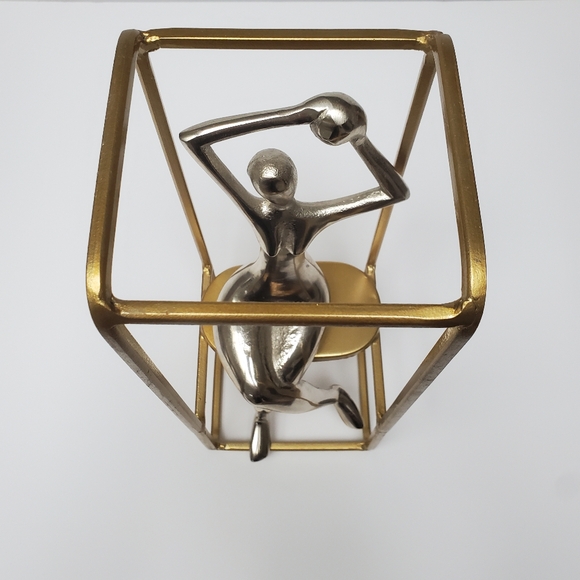 Seated Nude with Ball Sculpture Decor made in India - Picture 8 of 10